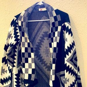 Knit Cardigan Geometric design